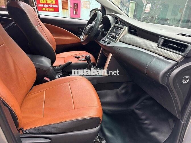Toyota Innova 2019 Số sàn Bạc