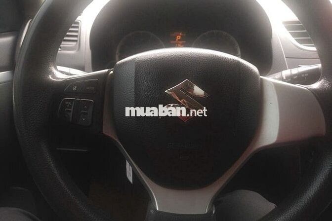 Suzuki Swift 2014 Đỏ-Trắng 10 vạn km