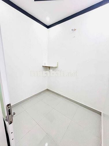 Nhà Sổ Chung lầu trệt gần trường tiểu học Đông Hoà C