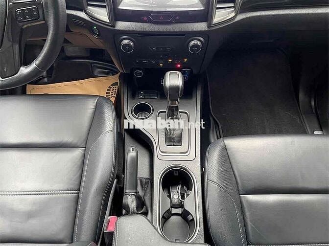 Ford Everest Titanium 2021 Đen 55.000km