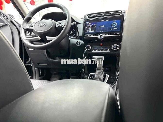 Hyundai Creta Cao cấp 2023 Đen 28.000 km