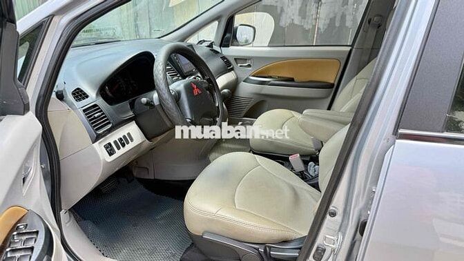 Mitsubishi Grandis 2005 Bạc 150000 km