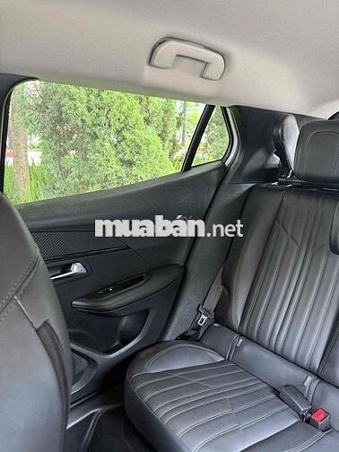 Peugeot 2008 GT line trắng 2021