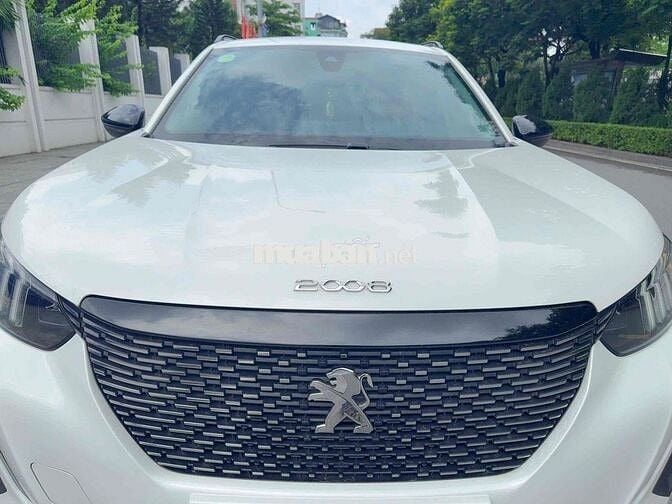 Peugeot 2008 GT line trắng 2021