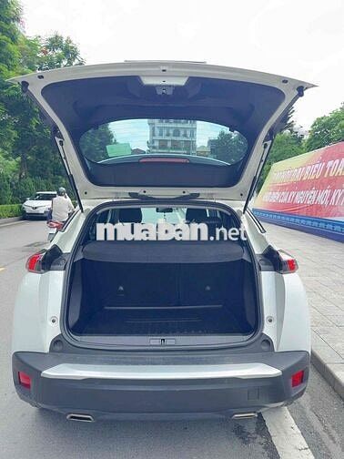 Peugeot 2008 GT line trắng 2021