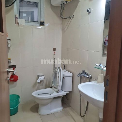 Cần bán căn hộ chung cư phố Vip Thanh Xuân, tầng trung 2 lô gia, 69m2,
