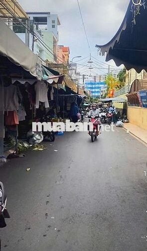 Nhà 1 lầu MT chợ lạc quang DT 4,7 x 22m giá 8,2 tỷ TL