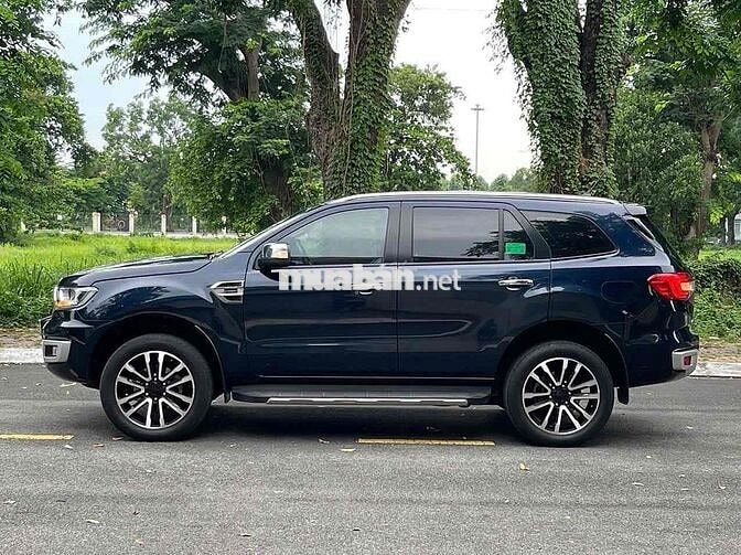 Ford Everest Titanium 2021 Đen 55.000km