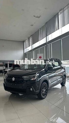 Suzuki XL7 7 chỗ màu Đen