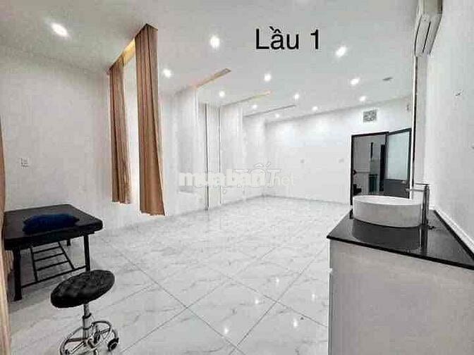 CHỦ GỬI CHO THUÊ NHÀ TRỆT 4 LẦU MẶT TIỀN ĐƯỜNG TRẦN VĂN HOÀI -