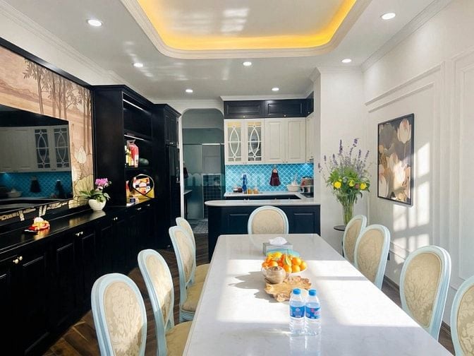 Bán nhà 5 tầng phố Nguyễn Chí Thanh, 70m2, khu phân lô, ô tô ra vào