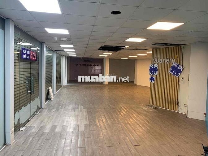 [CHO THUÊ NGẮN HẠN 2-3 THÁNG] MẶT BẰNG XẢ KHO / POP-UP STORE - 435 PHẠ
