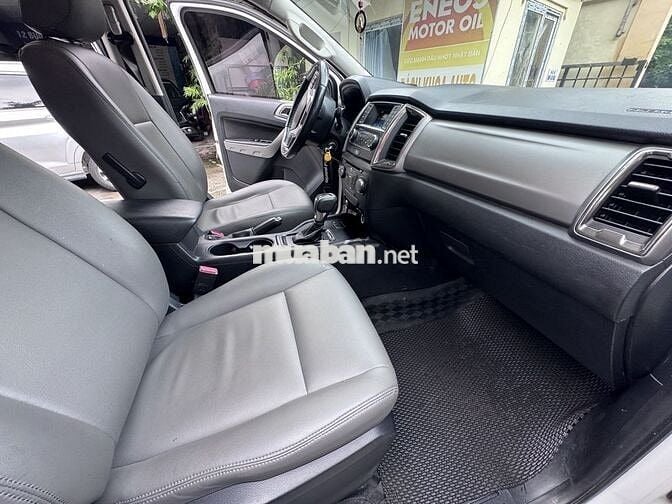 Ford Ranger trang 2019 XLT2.2 AT