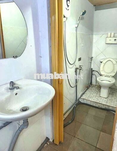 Cho thuê nhà Hưng Phú gần Luu Quý Kỳ, Quận 8 4x7,5m có 1 lửng