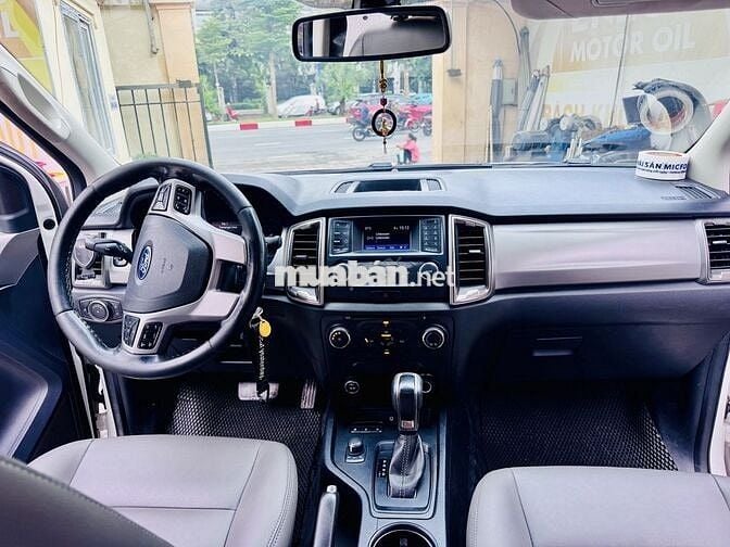 Ford Ranger trang 2019 XLT2.2 AT