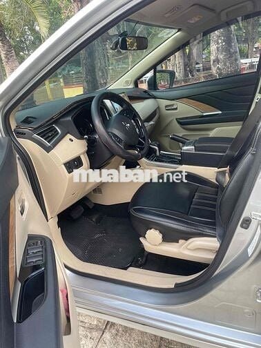 Mitsubishi Xpander Bạc 7 chỗ