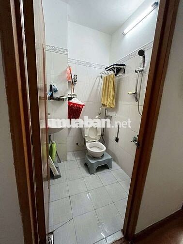 Nhà hẻm 1041, 4 tầng, đang có hợp đồng thuê 12tr/tháng.
