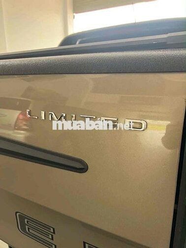 Ford Ranger Limited Vàng cát 10 vạn