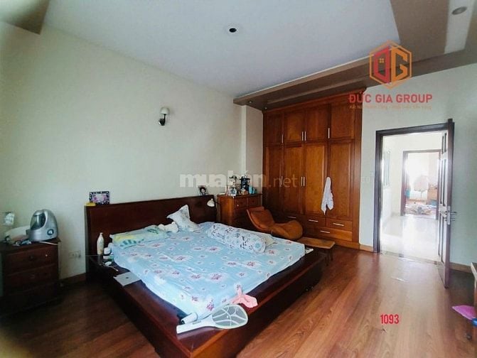 8.68 tỷ - BÁN GẤP NHÀ1 trệt 2 lầu mặt tiền đường Nguyễn Thành Phương
