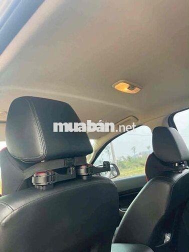 Ford Ranger Limited Vàng cát 10 vạn