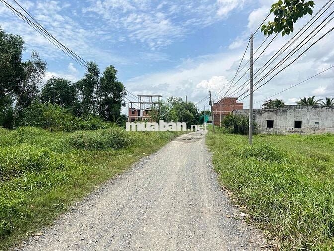 Đất Gần Chợ Đức Hoà Giá Rẻ Có 500m2 Đất Thổ Cư