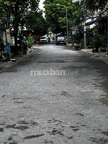 Bán nhà tổ 14 Đinh Tiên Hoàng cạnh chợ Kỳ Bá
