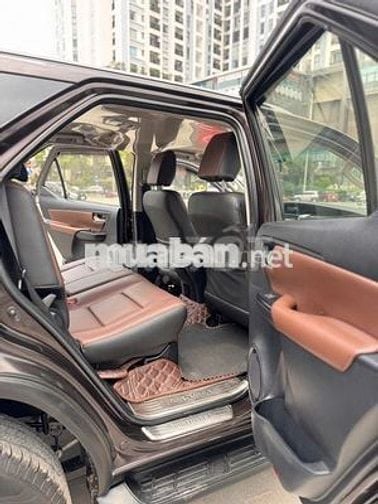 Toyota Fortuner 2017 2.4MT Dầu Nâu ánh kim