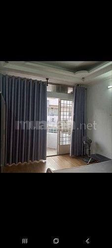 Chung cư Phan Văn Trị P2 Q5 ,  2PN 60m2 sử dụng thang máy có nội thất