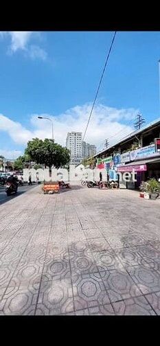 Cho thuê phòng ở nhà mặt tiền quận 4