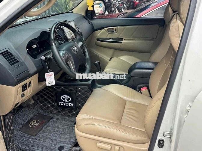 Fortuner Sportivo 2.7V AT 2014 Trắng 95.000 km