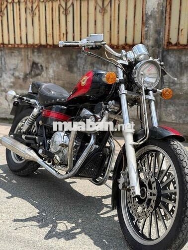 Moto Rebel USA 125cc biển số thành phố
