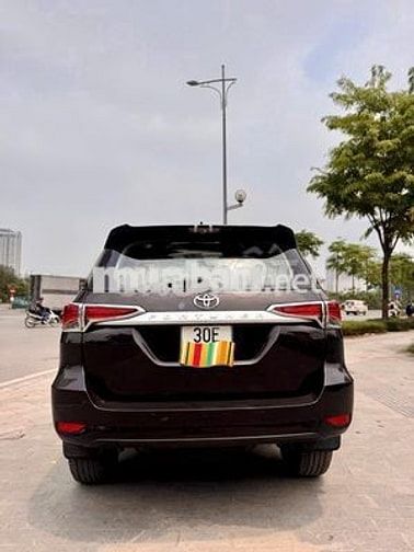 Toyota Fortuner 2017 2.4MT Dầu Nâu ánh kim