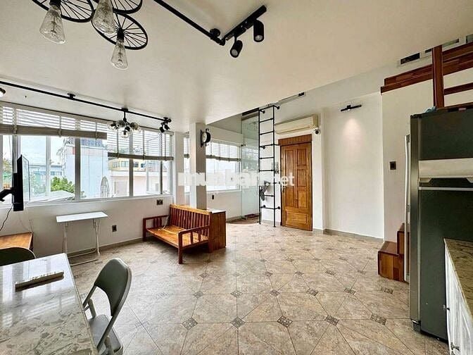 CHDV Duplex cao cấp có rooftop ngay bờ kè Hoàng Sa, quận 1