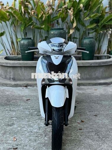 Honda SH 150 2018 Trắng xe đẹp nguyên rin