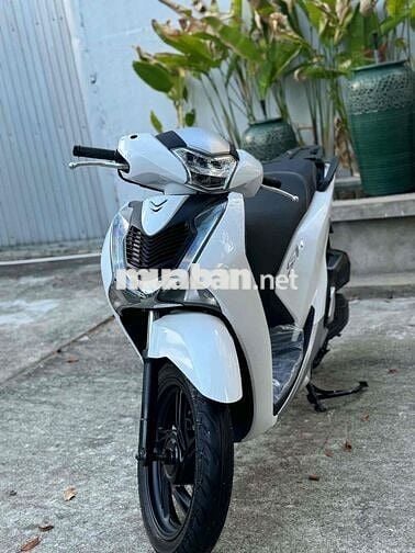 Honda SH 150 2018 Trắng xe đẹp nguyên rin