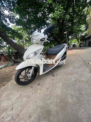 nhà dư dung bán bớt xe honda vision may êm