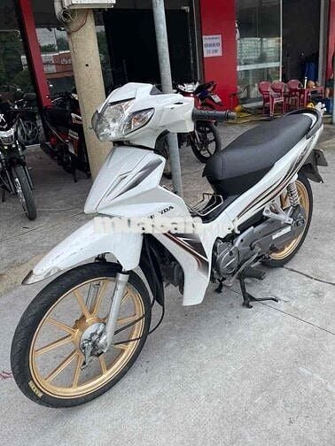 Honda Wave Blade 2015 Trắng 24000 km