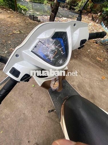 nhà dư dung bán bớt xe honda vision may êm