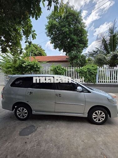 Mình chính chủ cần bán xe Innova 2016