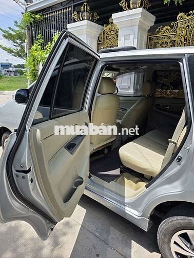 Mình chính chủ cần bán xe Innova 2016