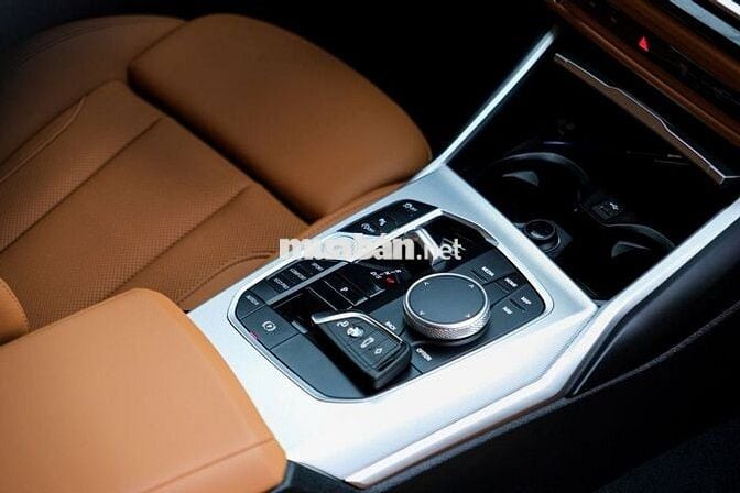 BMW 320i Sportline 2025 Đỏ 9000 km