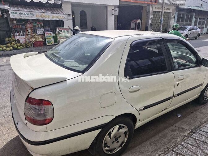 Fiat Siena 1.6 bản đủ Trắng 4-5 chỗ