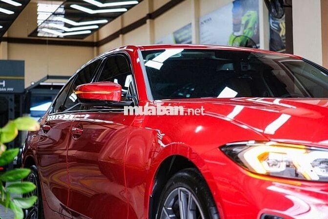 BMW 320i Sportline 2025 Đỏ 9000 km