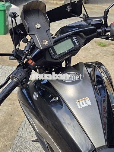 Suzuki Intruder 150cc ABS Đen Full đồ chơi 15tr