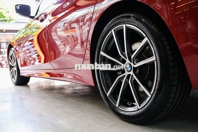 BMW 320i Sportline 2025 Đỏ 9000 km