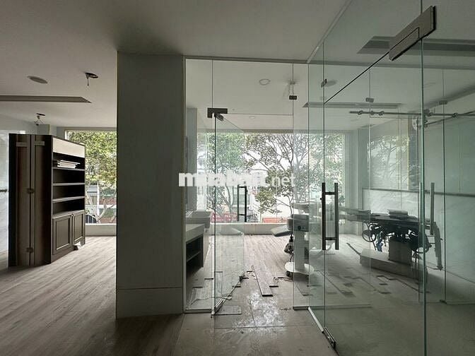CHO THUÊ TÒA NHÀ 1100M2 MẶT TIỀN 9M TRẦN HƯNG ĐẠO,