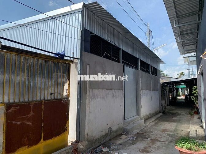 Cần cho thuê mặt bằng mua bán, làm kho khu vực gần cầu Cần thơ