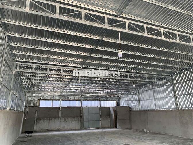 Cần cho thuê mặt bằng mua bán, làm kho khu vực gần cầu Cần thơ