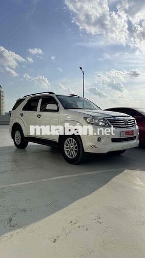 Toyota Fortuner Sportivo 2.7V AT 2014 Trắng