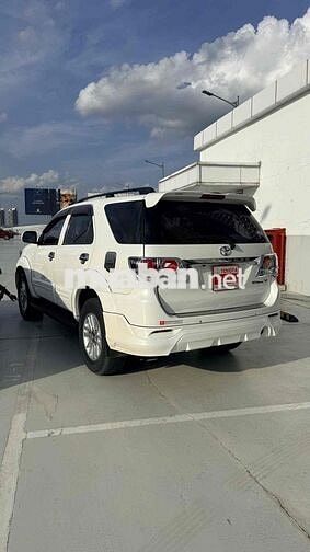 Toyota Fortuner Sportivo 2.7V AT 2014 Trắng